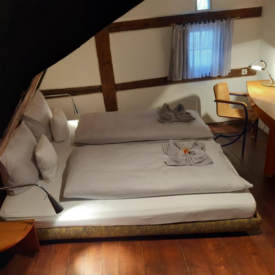 Hotel Schiefes Haus *